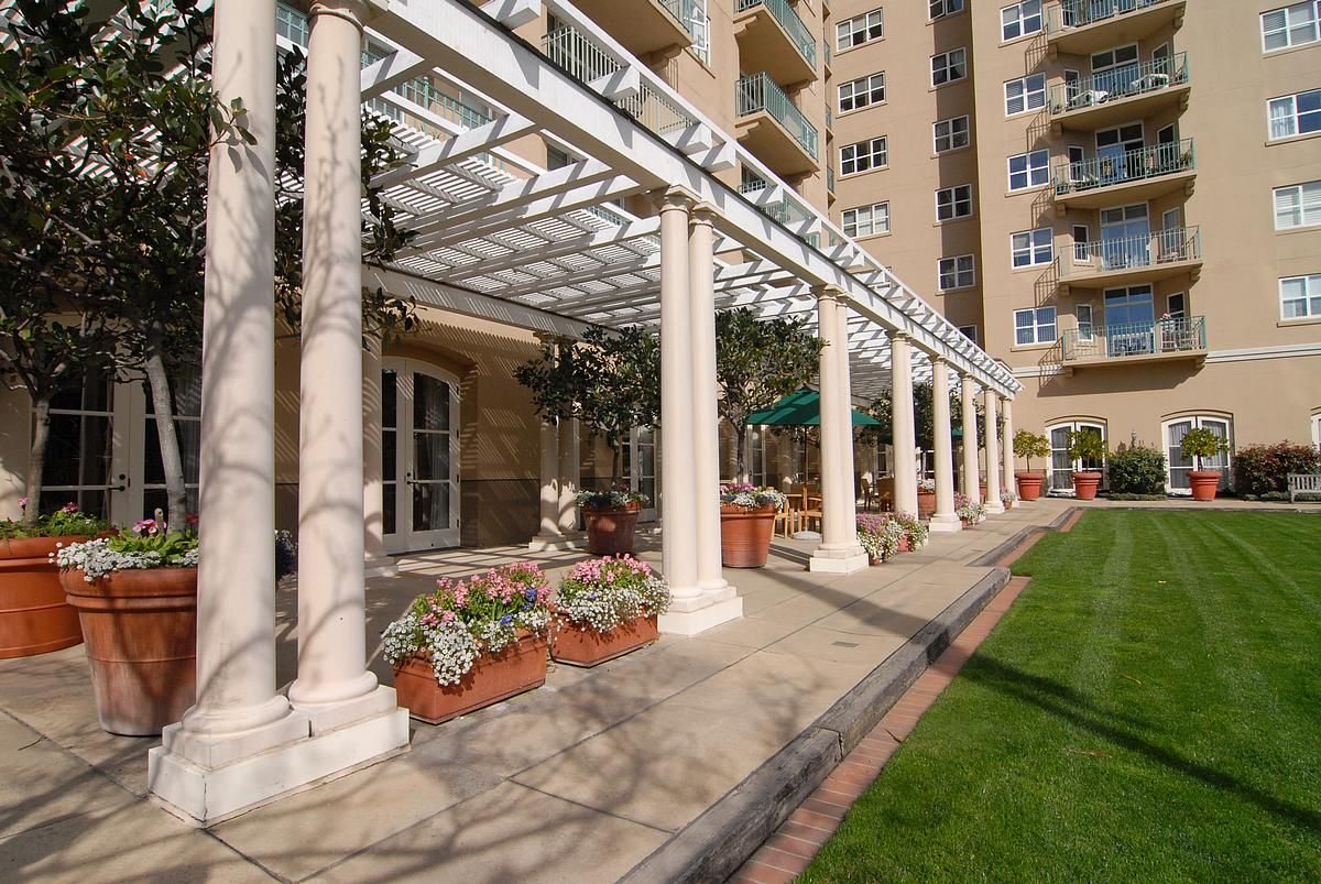 The Peninsula Regent  2
