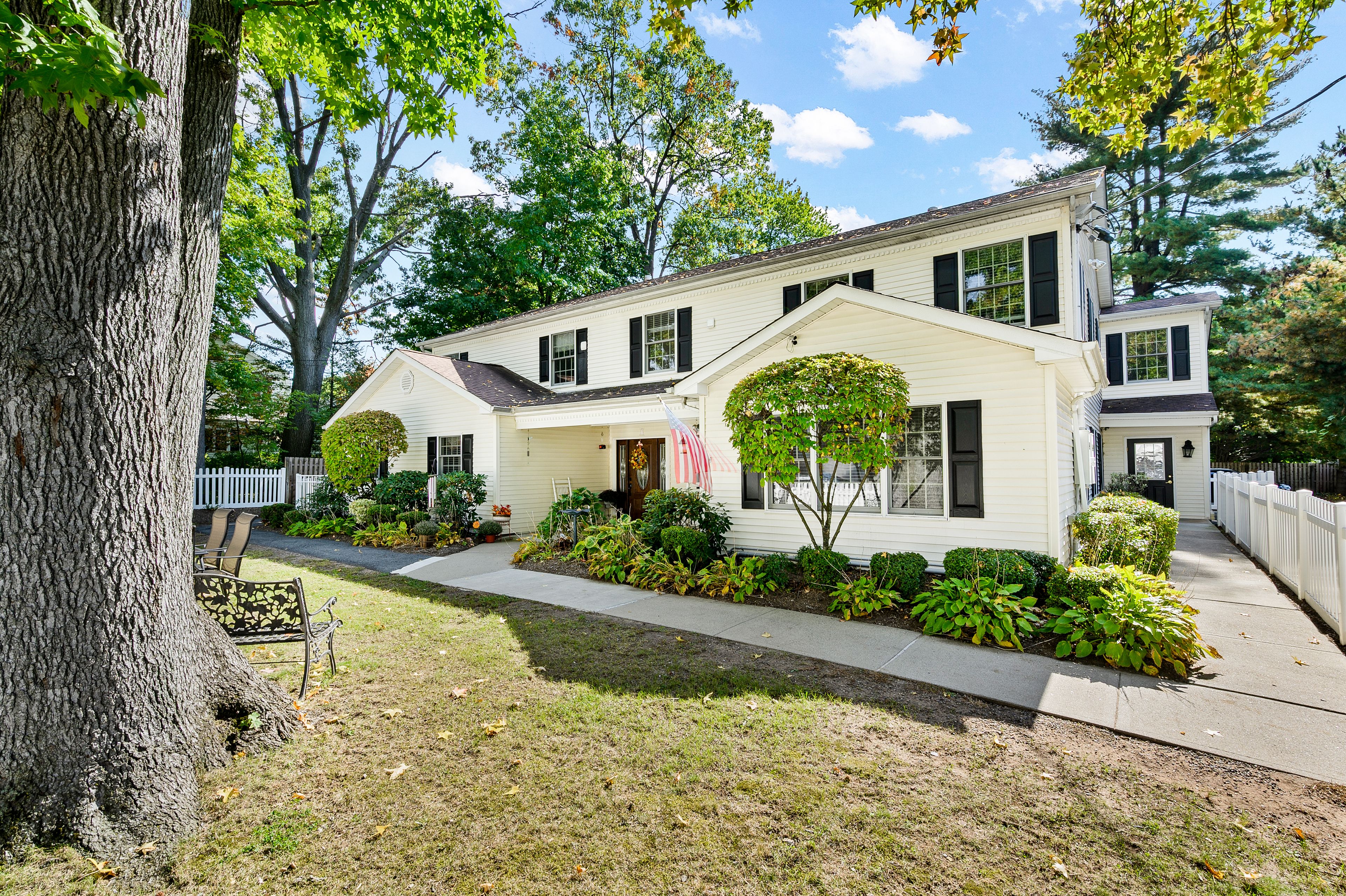 Fox Trail Memory Care Living Cresskill 4