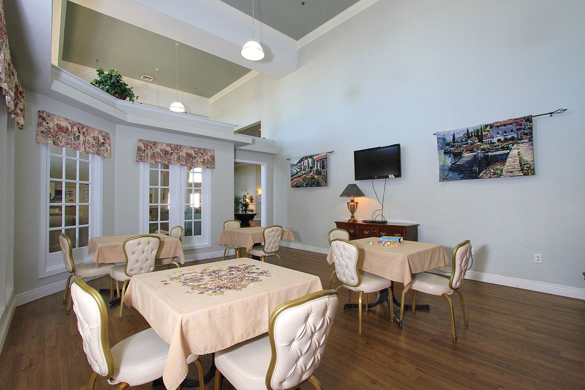 Gulf Breeze Courtyard 4