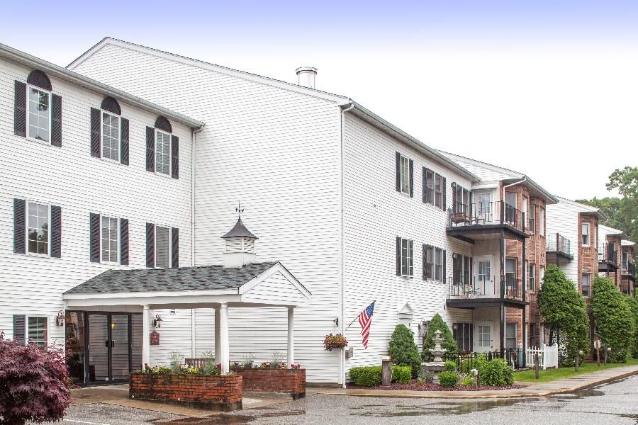 Glen Crest - An Independent Living Community 1