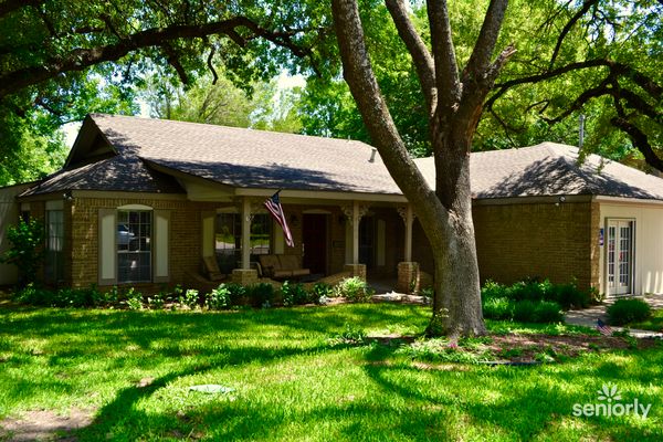 The Collinfield House - image 1