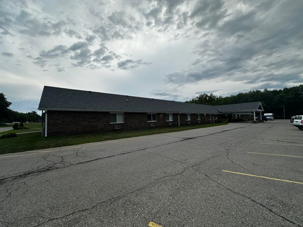 Majestic Care of Sheridan - image 1