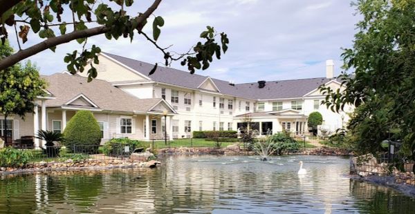 Montclair Park Assisted Living - image 1