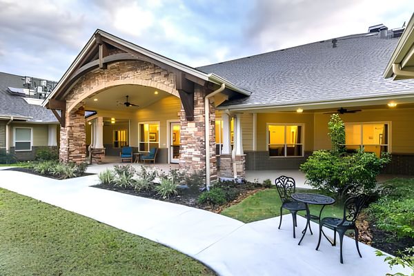 Discovery Village Clear Lake - image 1