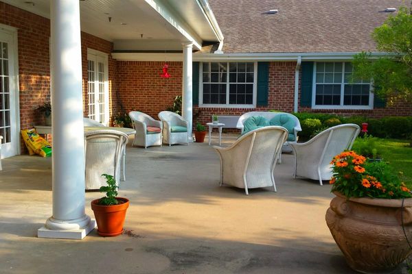 Columbus Oaks Healthcare Community - image 1