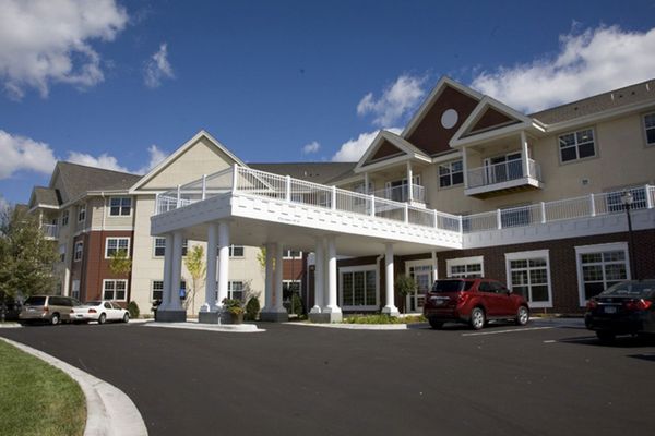 Amira Choice Roseville - image 1