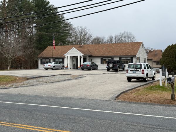 Crystal Lake Rehabilitation And Care Center - image 1