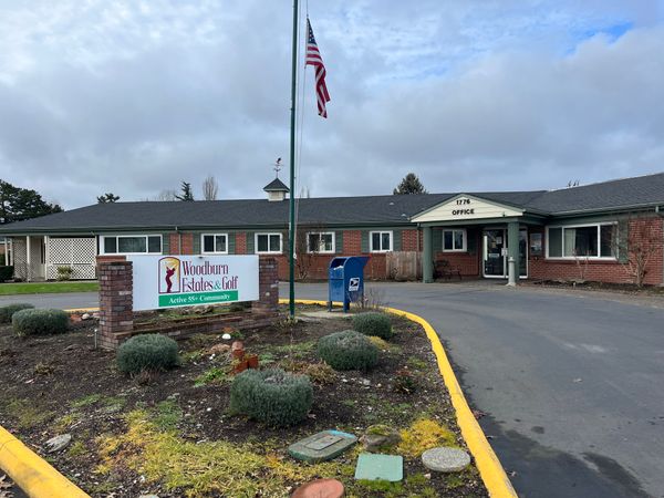 Woodburn Estates & Golf - image 1