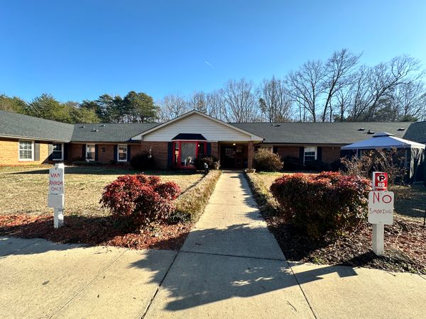 Millcreek Manor - image 1