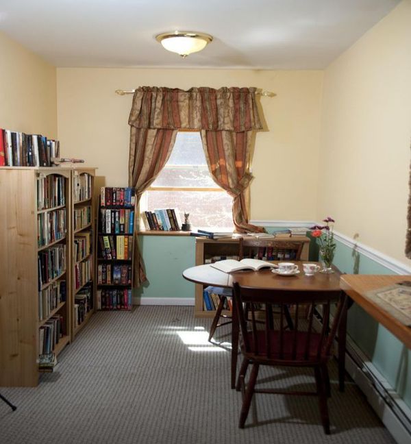 Ivy Lodge - image 1