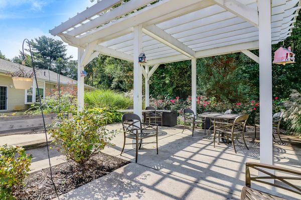 Maple Lake Assisted Living & Memory Care - image 1
