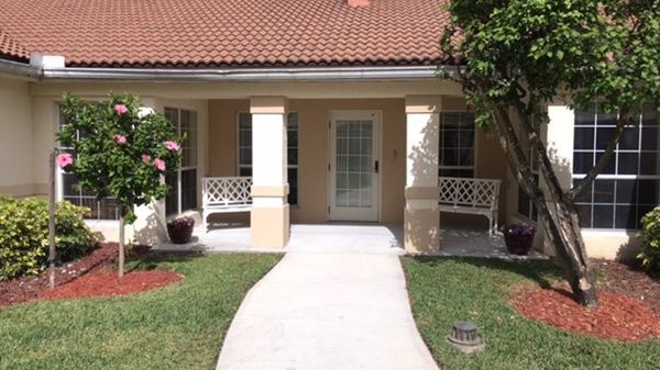 Lely Palms  - image 1