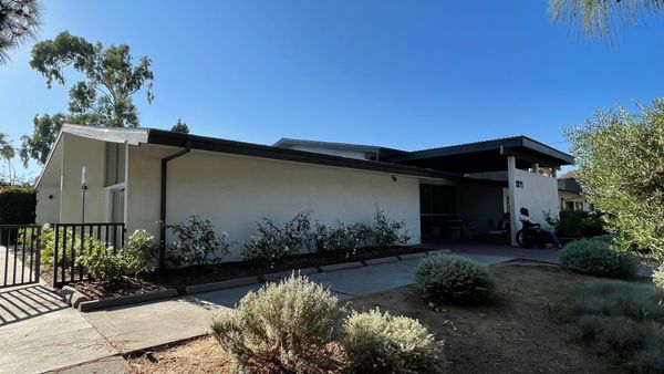 Pasadena Villa Senior Living - image 1