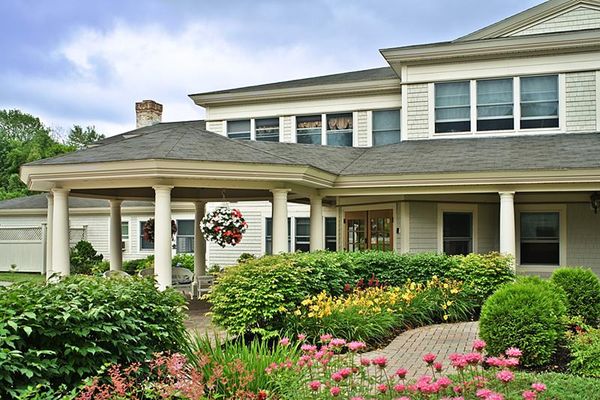 Windward Gardens - image 1