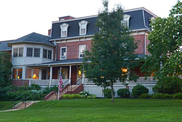 Friends Home in Kennett - image 1