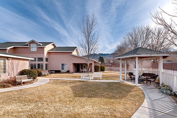 Avista Senior Living Albuquerque - image 1