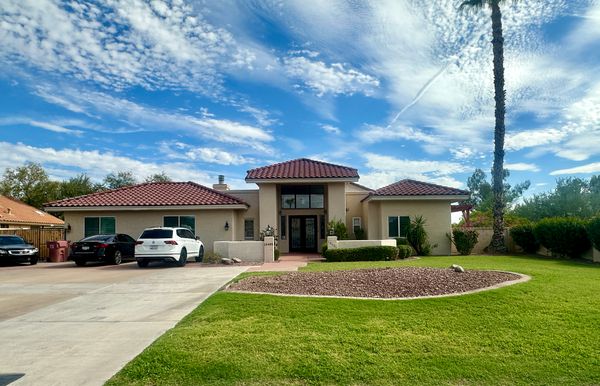 Desert Cove Assisted Living - image 1