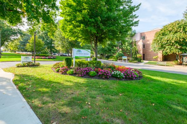 Gurwin Jewish Fay J. Lindner Residence - image 1