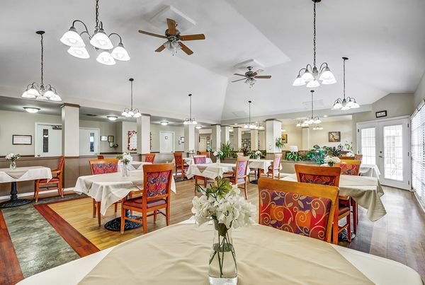 Hoyt Court - image 1