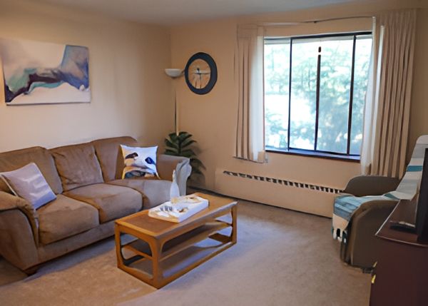 Cap Sante Court Community - image 1