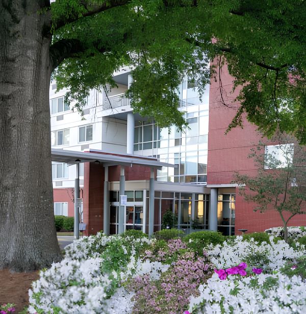 Plaza Pc Ctr at Talmage Terr - image 1
