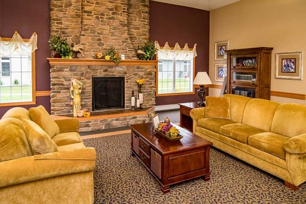 Edgewood Fargo Senior Living - image 1