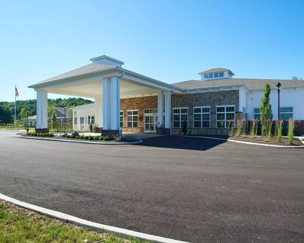 Danbury Millersburg - image 1