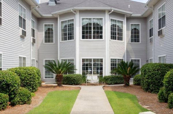 Summer Breeze Senior Living - image 1