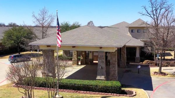 Keller Oaks Healthcare Center - image 1