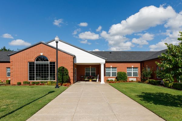 Arbor House Reminisce - image 1