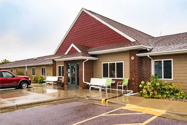 Edgewood Greenleaf Sioux Falls - image 1