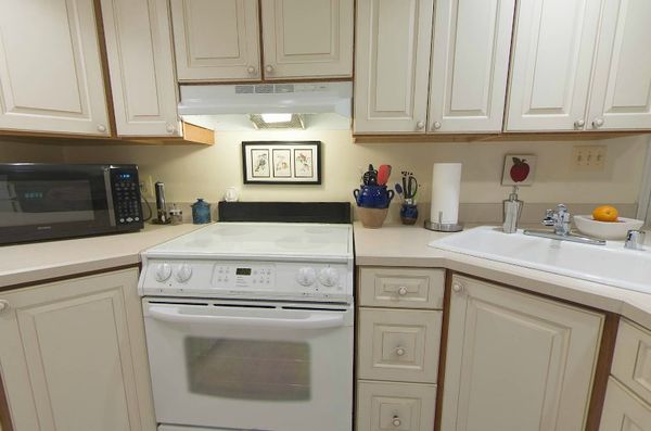 Glen Meadows Retirement Community - image 1