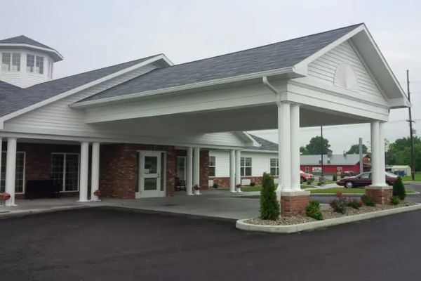 Amber Manor Care Center - image 1