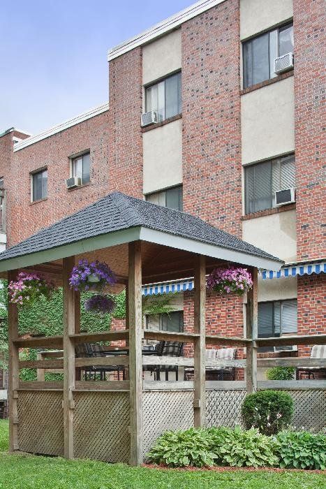 Rutland Healthcare & Rehabilitation Center - image 1
