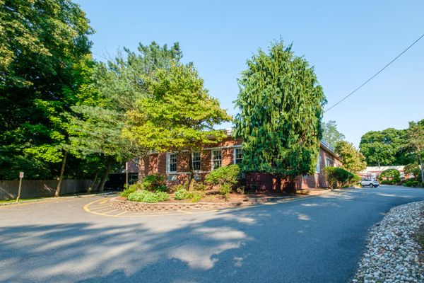 Spring Hills At Morristown - image 1