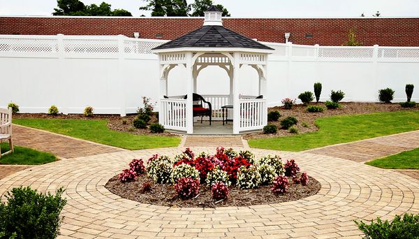 Commonwealth Senior Living At Farnham - image 1