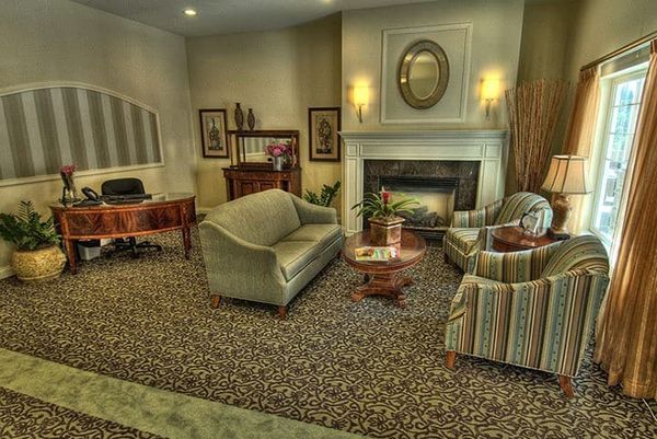 Chateau At Bothell Landing Retirement Community - image 1