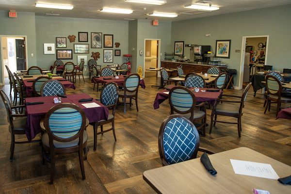 Carolina Gardens Senior Living At Garden City - image 1