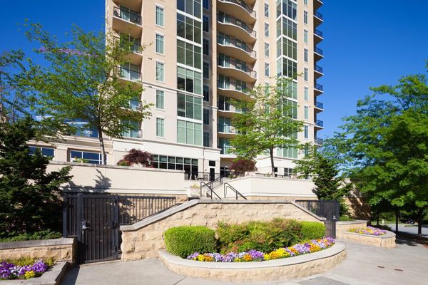The Piedmont at Buckhead - image 1