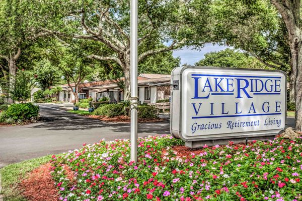 Holiday Lake Ridge Village - image 1