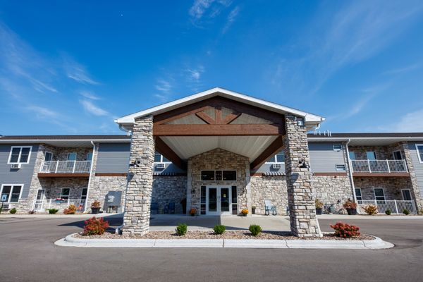 The Cottages at Lake Park Senior Living & Memory Care - image 1