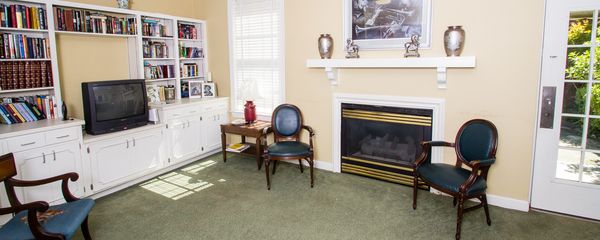 Murray House Assisted Living - image 1