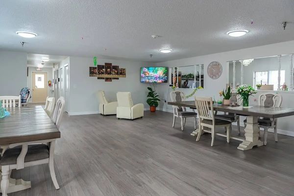 Patient Pines Assisted Living - image 1