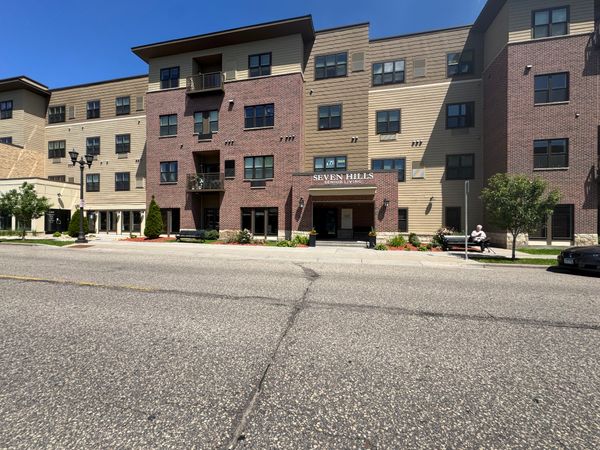 Seven Hills Senior Living - image 1