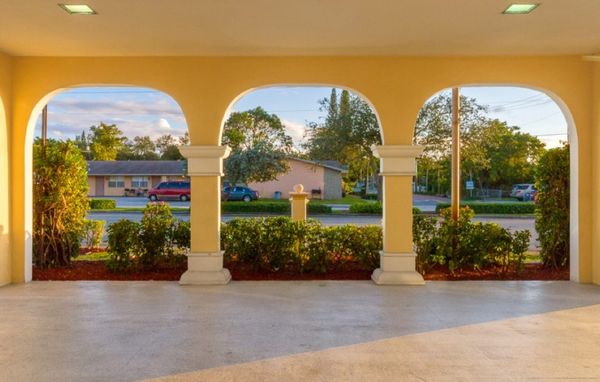 The Residence at Dania Beach - image 1