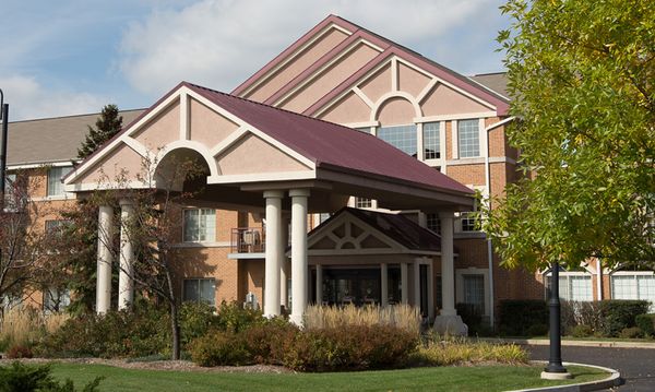 Regency New Berlin - image 1