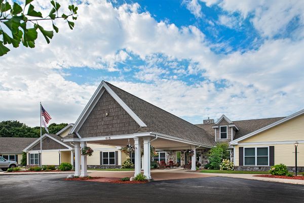 American House Charlevoix - image 1