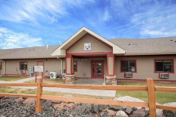 Carefree Living Silver Bay - image 1
