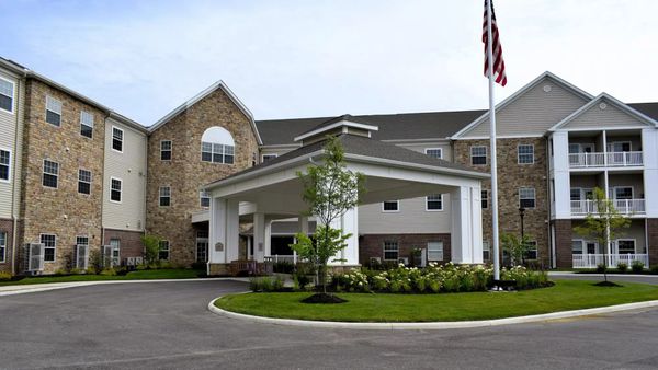 Danbury Hudson - image 1