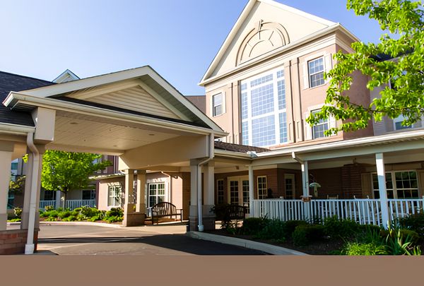 Danbury Cuyahoga Falls - image 1